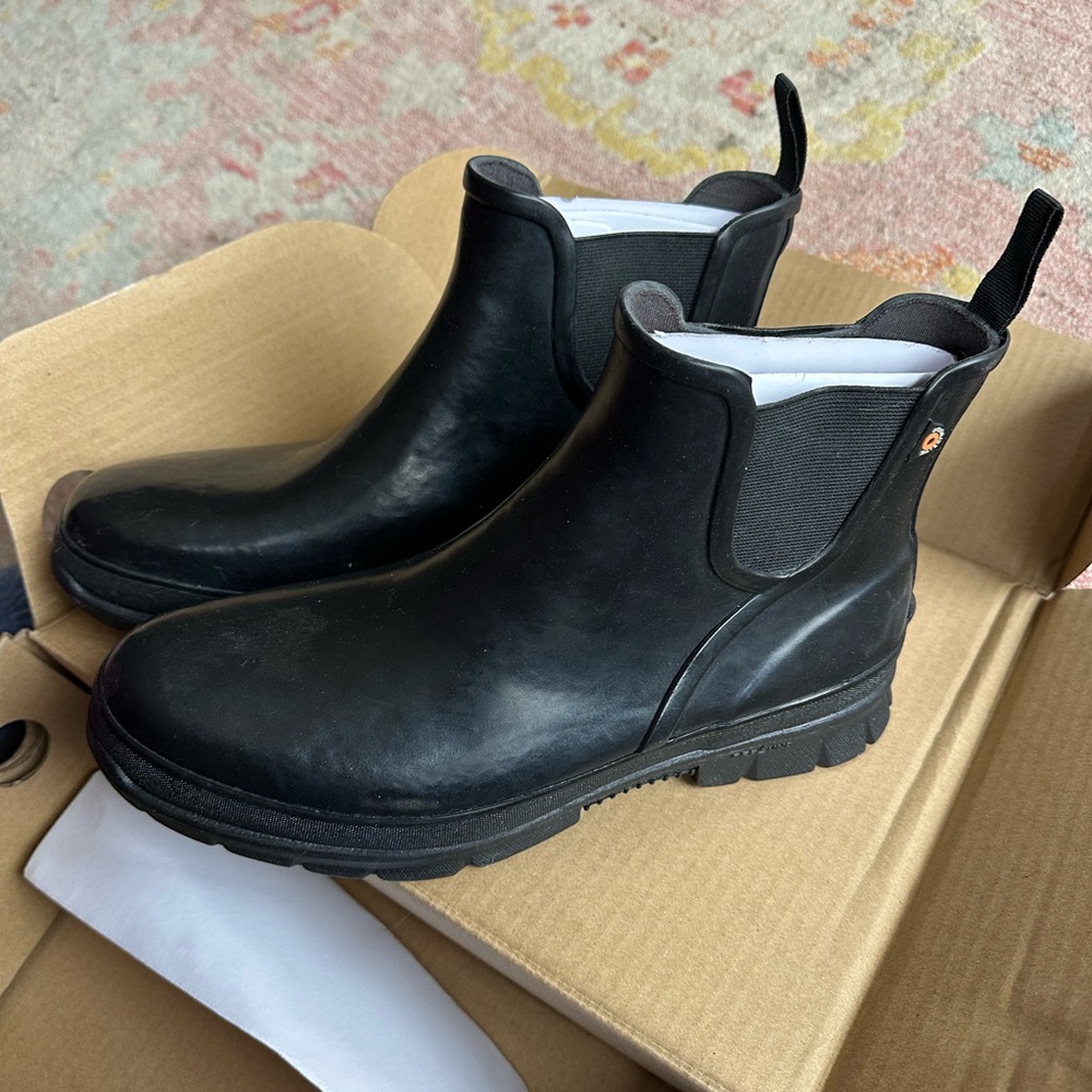 Bogs Black Women size 10 Waterproof Rain Boots - Picture 2 of 5